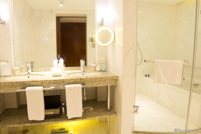 Imagen de la habitación del Hotel New Coast Manila. Foto 6