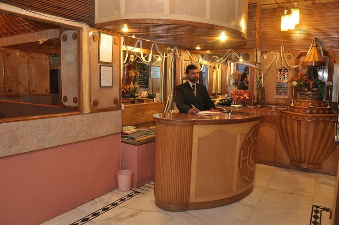 Imagen de los interiores del Hotel New Cosmos, Shimla. Foto 19