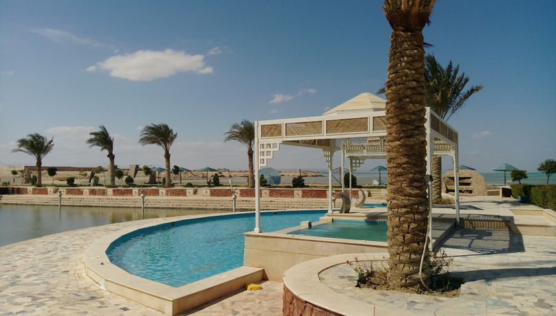 Imagen de la piscina del Hotel New Da Vinci. Foto 19
