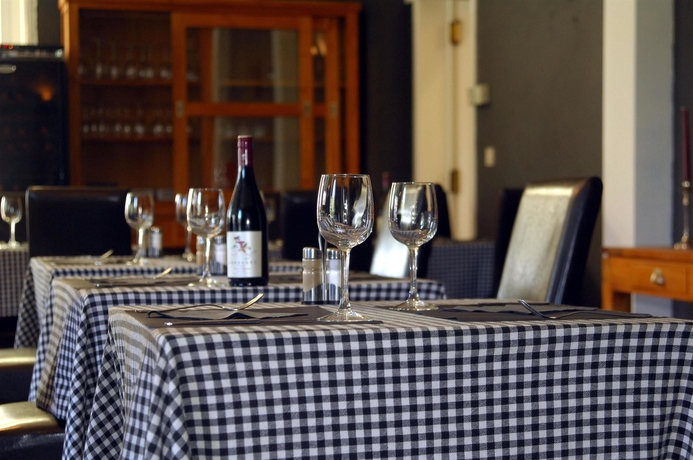 Imagen del bar/restaurante del Hotel New De Lives. Foto 6