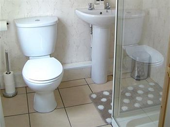 Imagen de la habitación del Hotel New Derina. Foto 4