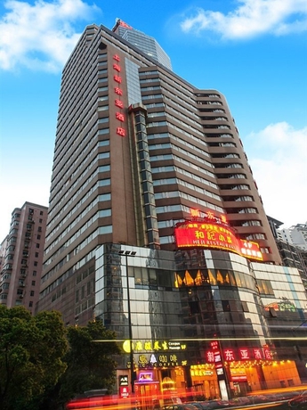 Imagen general del Hotel New East Asia. Foto 5