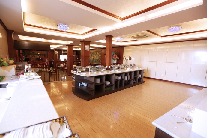 Imagen del bar/restaurante del Hotel New Epoch. Foto 7
