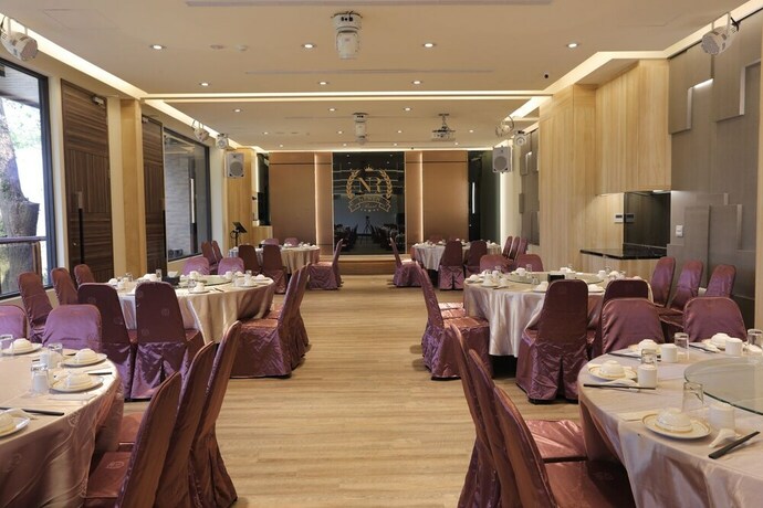 Imagen del bar/restaurante del Hotel New Era Art Resort And Spa. Foto 5