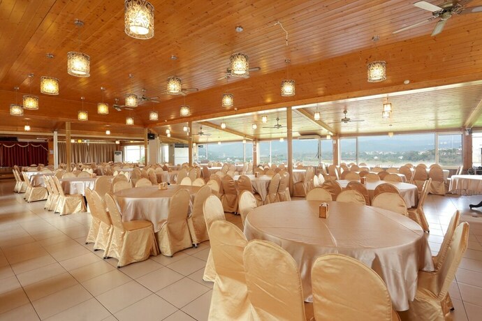 Imagen del bar/restaurante del Hotel New Era Art Resort And Spa. Foto 7
