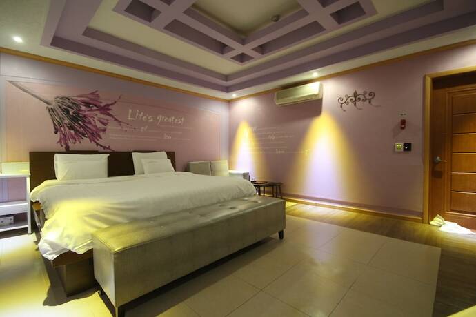 Imagen de la habitación del Hotel New Evergreen. Foto 16