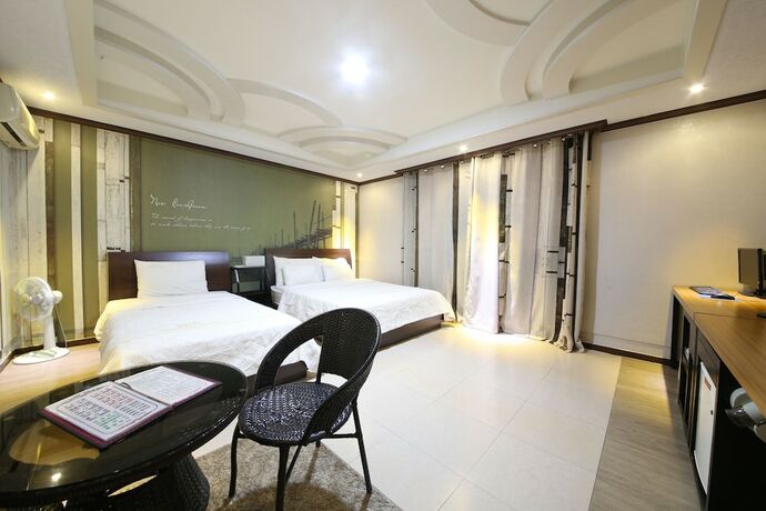 Imagen de la habitación del Hotel New Evergreen. Foto 37