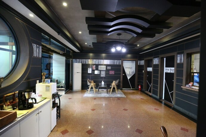 Imagen de los interiores del Hotel New Evergreen. Foto 38