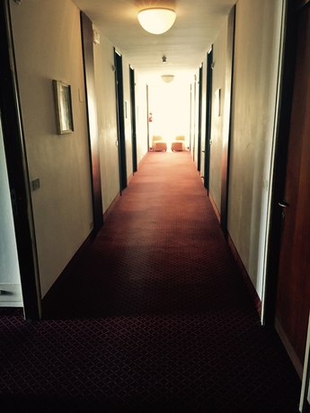Imagen de los interiores del Hotel New Friuli. Foto 19