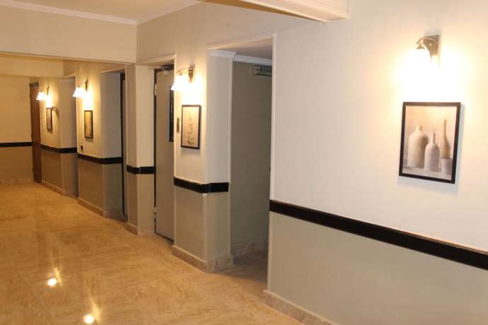 Imagen de los interiores del Hotel New Garden Palace. Foto 17