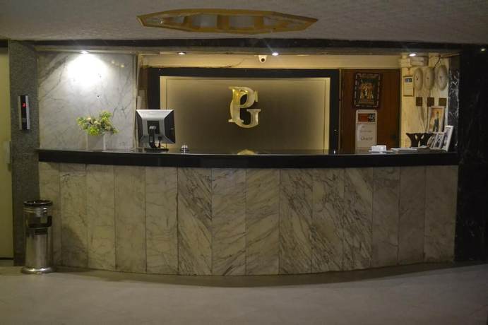 Imagen de los interiores del Hotel New Garden Palace. Foto 18