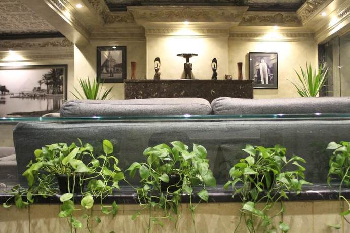Imagen de los interiores del Hotel New Garden Palace. Foto 19