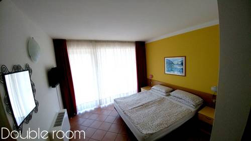 Imagen general del Hotel New Garden, Torbole Sul Garda. Foto 1
