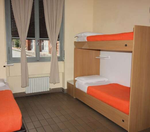 Imagen general del Hotel New Generation Hostel Tirana Center. Foto 2