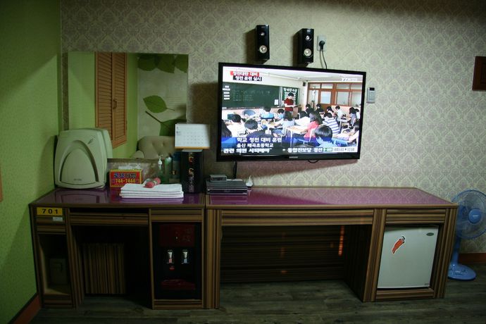 Imagen de la habitación del Hotel New Grand. Foto 10