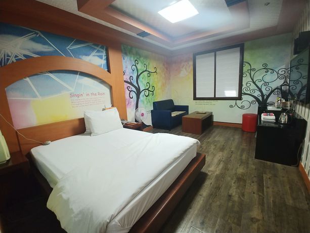 Imagen de la habitación del Hotel New Grand. Foto 14