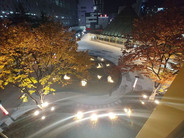 Imagen de los exteriores del Hotel New Grand. Foto 16