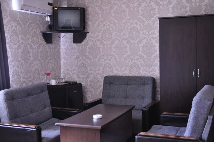 Imagen de la habitación del Hotel New Grand. Foto 18