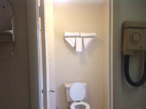 Imagen de la habitación del Hotel New Haven Inn. Foto 4