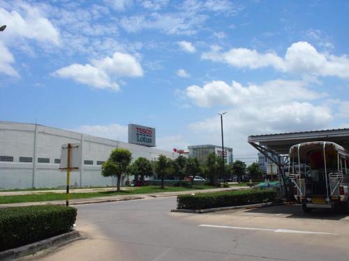 Imagen general del Hotel New Home Nakhon Chai Si. Foto 13