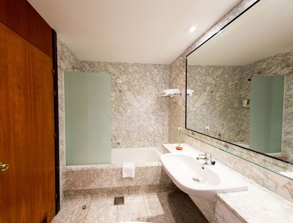 Imagen de la habitación del Hotel New Hotel Oviedo. Foto 10