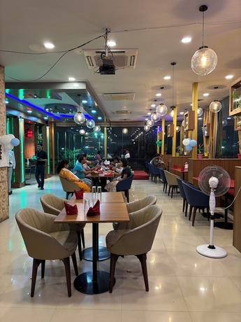 Imagen del bar/restaurante del Hotel New India. Foto 3