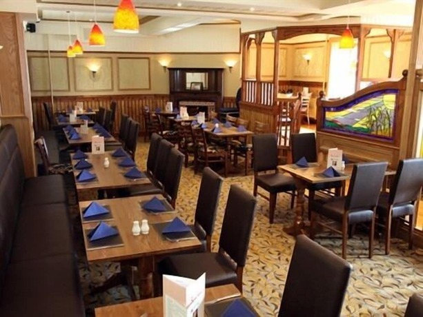 Imagen del bar/restaurante del Hotel New Inn, Ellon. Foto 10