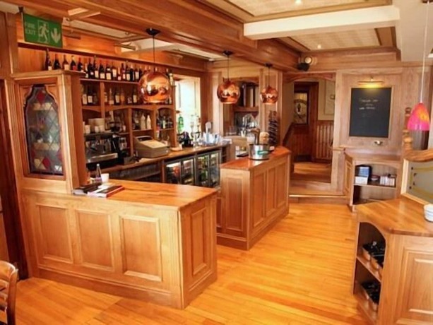 Imagen del bar/restaurante del Hotel New Inn, Ellon. Foto 11