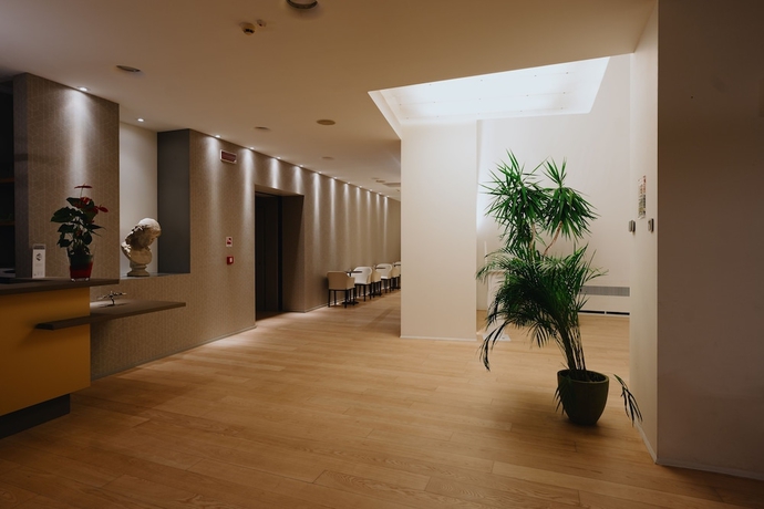 Imagen de los interiores del Hotel New Ipoint. Foto 13