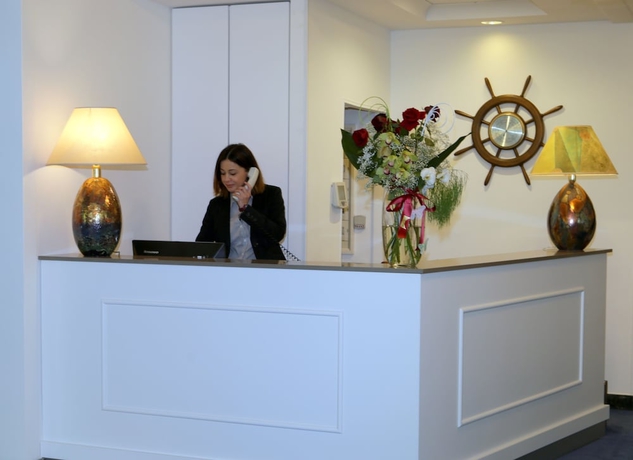 Imagen de los interiores del Hotel New Jolie. Foto 18