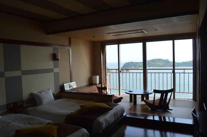 Imagen de la habitación del Hotel New Kankai Honkan Tenku Hotel Kairo. Foto 18