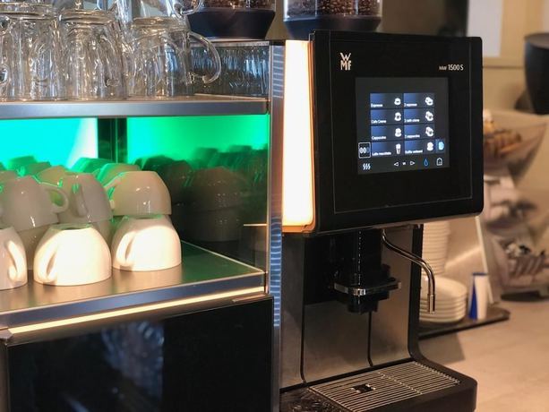 Imagen de los interiores del Hotel New Kit. Foto 19