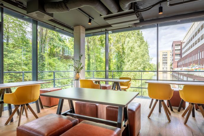 Imagen del bar/restaurante del Hotel New Kit. Foto 3