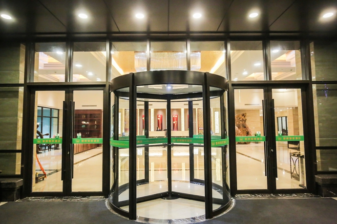 Imagen de los exteriores del Hotel New Knight Royal. Foto 16