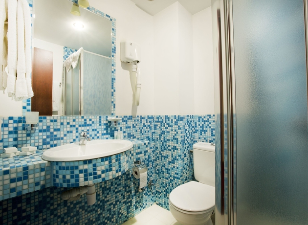 Imagen de la habitación del Hotel New Kopala. Foto 8