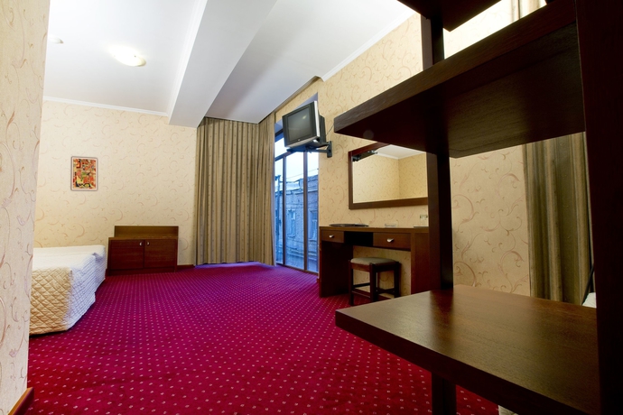 Imagen de la habitación del Hotel New Kopala. Foto 15