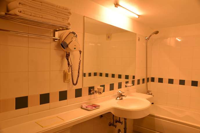 Imagen de la habitación del Hotel New Korea. Foto 3