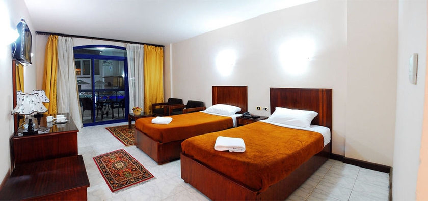 Imagen de la habitación del Hotel New La Perla. Foto 10