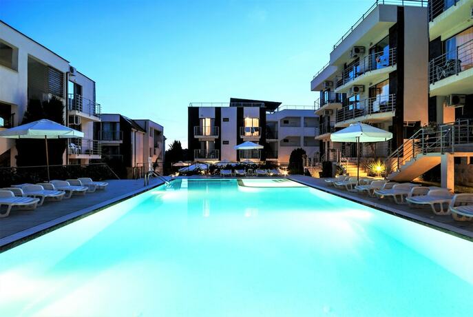 Imagen general del Hotel New Line Village Apartments. Foto 1