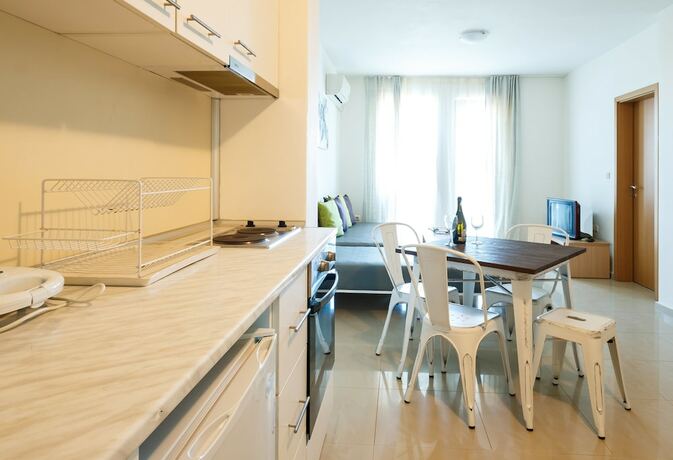 Imagen general del Hotel New Line Village Apartments. Foto 2