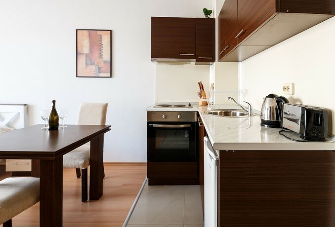 Imagen general del Hotel New Line Village Apartments. Foto 3