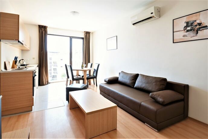 Imagen general del Hotel New Line Village Apartments. Foto 5