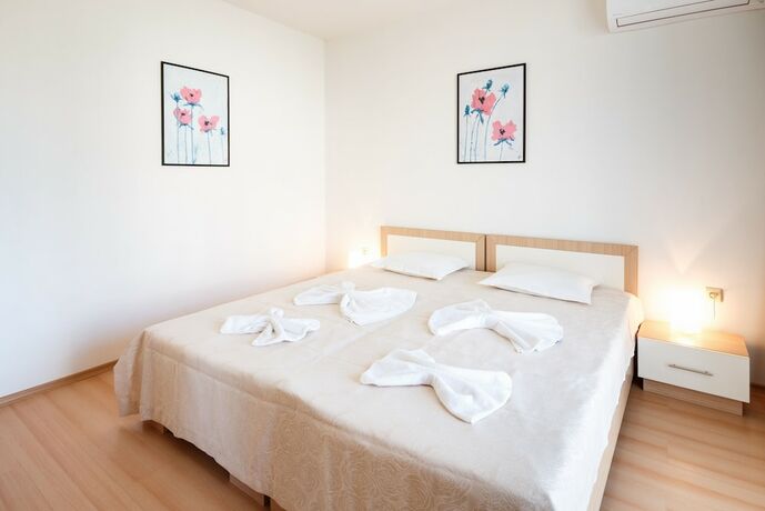 Imagen de la habitación del Hotel New Line Village Apartments. Foto 16