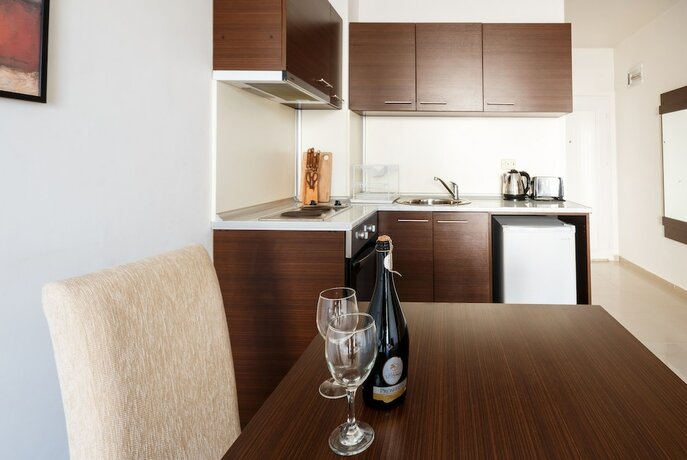 Imagen general del Hotel New Line Village Apartments. Foto 8