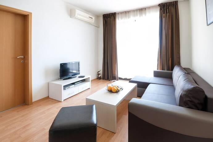 Imagen general del Hotel New Line Village Apartments. Foto 9