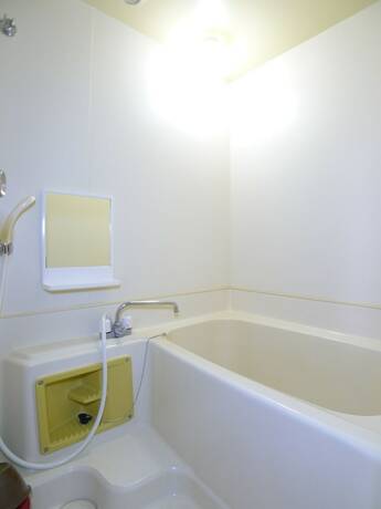 Imagen de la habitación del Hotel New Makomo. Foto 31