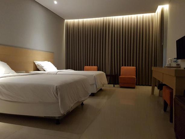 Imagen de los interiores del Hotel New Mountain Springs Hotel and Resort. Foto 9