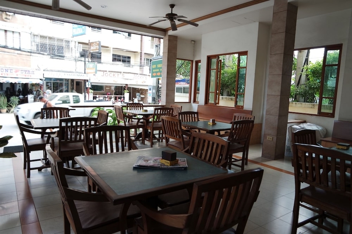 Imagen del bar/restaurante del Hotel New Nikom Court. Foto 3