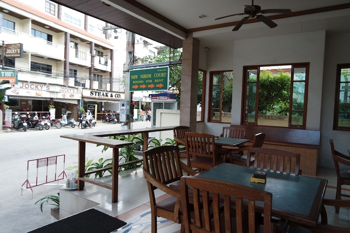 Imagen del bar/restaurante del Hotel New Nikom Court. Foto 5