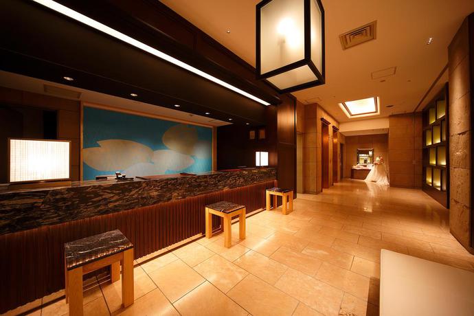 Imagen de los interiores del Hotel New Omi. Foto 10